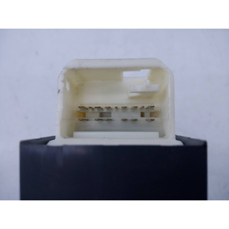 Recambio de mando elevalunas delantero izquierdo para toyota rav 4 advance referencia OEM IAM 0760R55  E3-B2-13-3