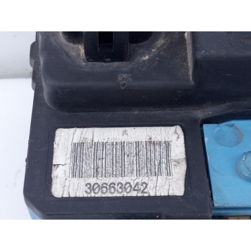 Recambio de cerradura puerta delantera derecha para volvo s60 berlina 2.4 d referencia OEM IAM 30663042  