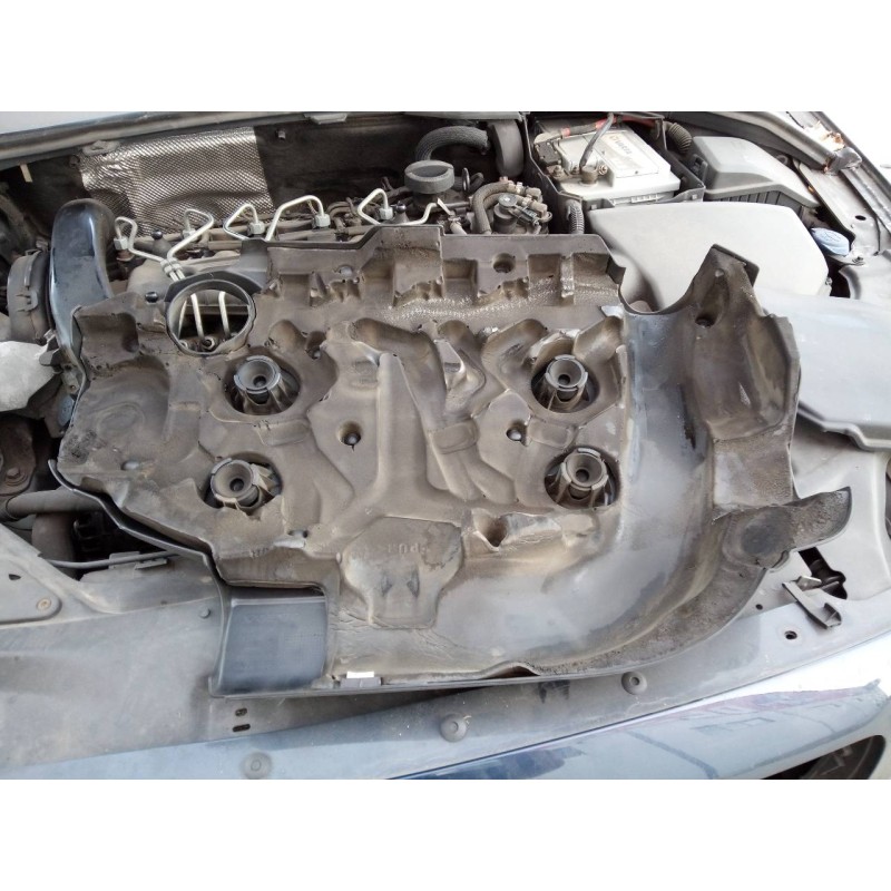 Recambio de tapa motor para volvo xc70 kinetic 2wd referencia OEM IAM   
