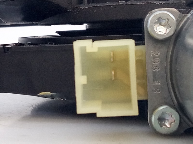 Recambio de elevalunas delantero izquierdo para skoda karoq (nu) ambition 4x4 referencia OEM IAM 5Q0959801B 0130822717 E1-A5-40-