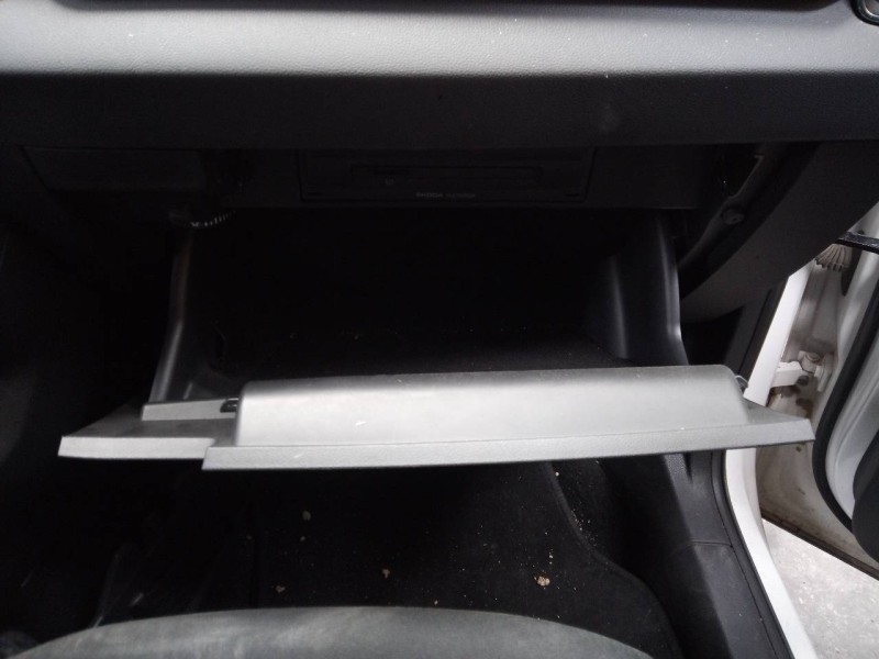 Recambio de guantera para skoda karoq (nu) ambition 4x4 referencia OEM IAM   