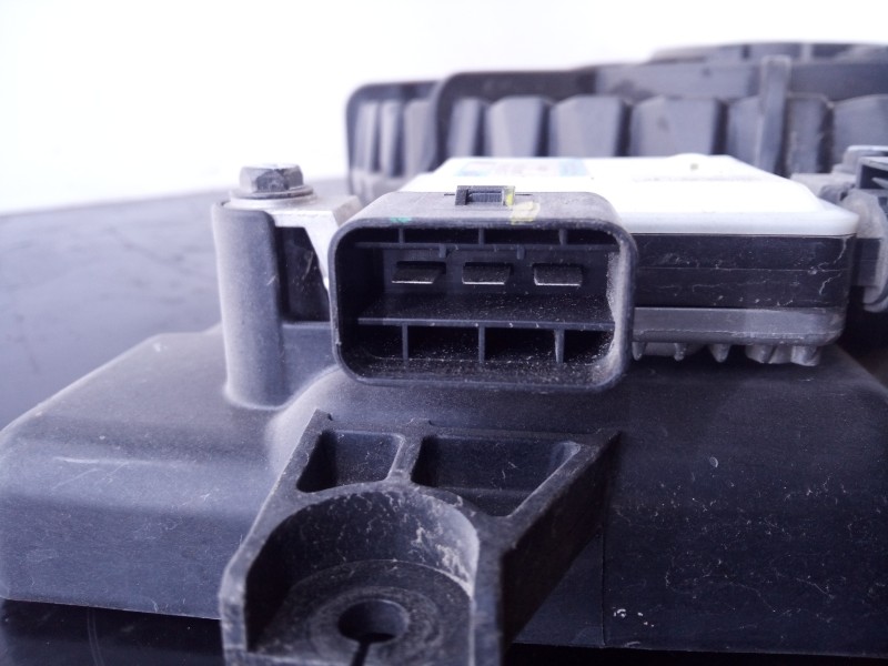 Recambio de electroventilador para hyundai i30 (pd) essence referencia OEM IAM 25385F3000 NF100EDFTA P2-A10-3