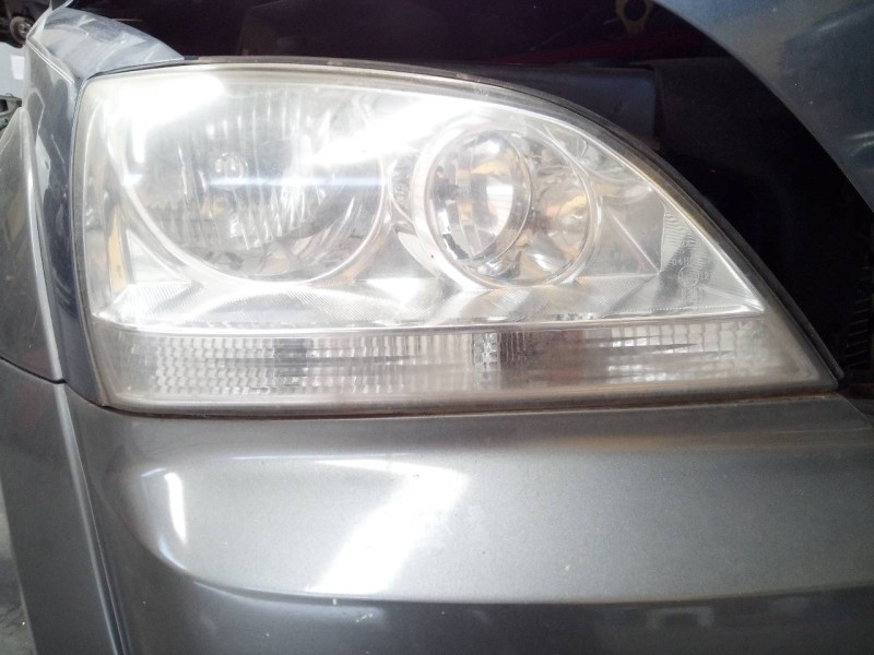 Recambio de faro derecho para kia sorento 2.5 crdi ex referencia OEM IAM   