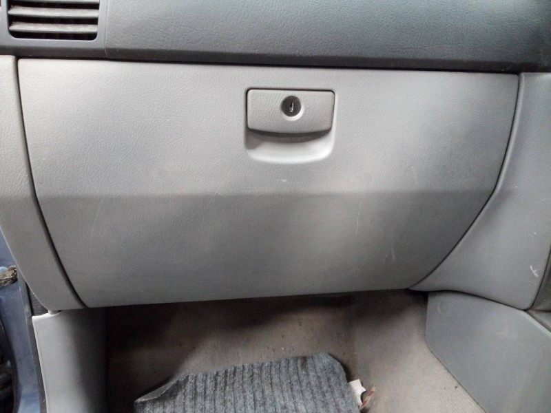 Recambio de guantera para kia sorento 2.5 crdi ex referencia OEM IAM   