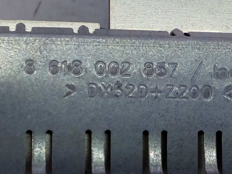 Recambio de sistema audio / radio cd para volvo xc60 momentum 2wd referencia OEM IAM 31288318 M4221200142 E3-B5-48-4