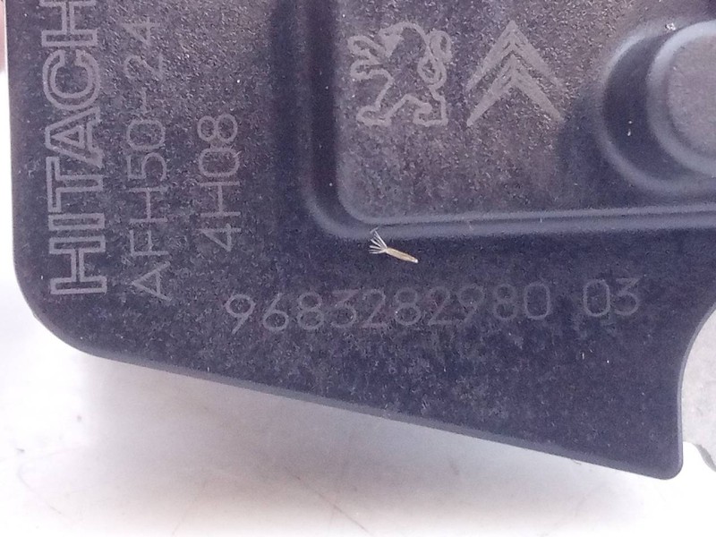Recambio de caudalimetro para peugeot 208 active referencia OEM IAM 9683282980  E3-B2-29-1