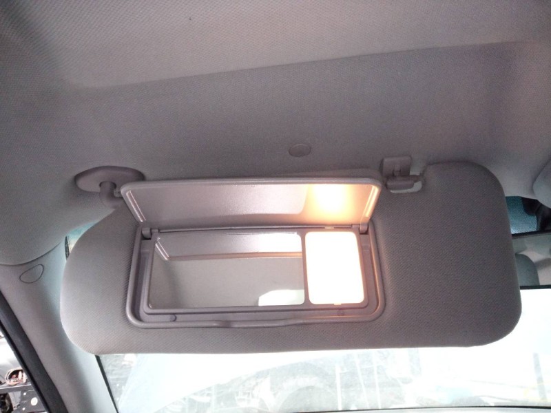 Recambio de parasol izquierdo para kia sorento 2.5 crdi ex referencia OEM IAM   