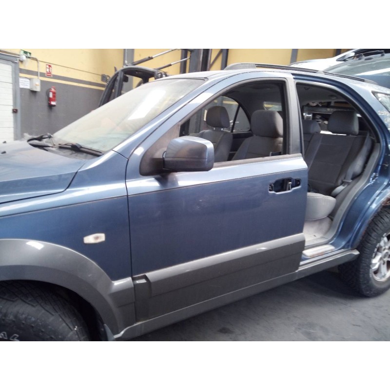 Recambio de puerta delantera izquierda para kia sorento 2.5 crdi ex referencia OEM IAM   
