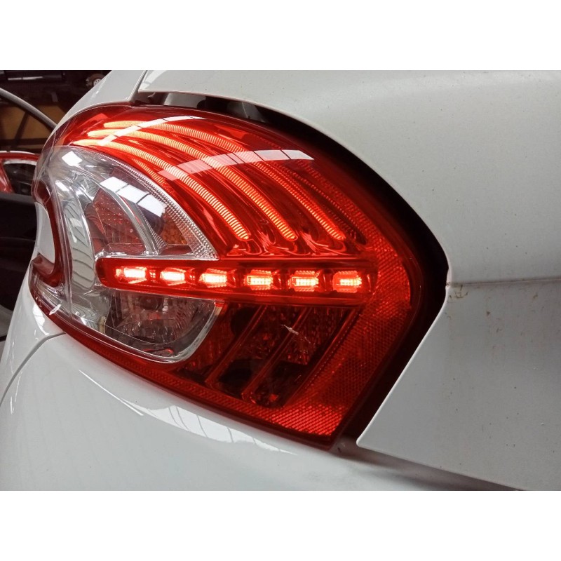 Recambio de piloto trasero izquierdo para peugeot 208 active referencia OEM IAM 9672628280  E1-A4-27-1