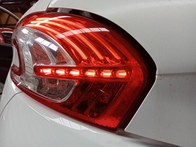 Recambio de piloto trasero izquierdo para peugeot 208 active referencia OEM IAM 9672628280  E1-A4-27-1