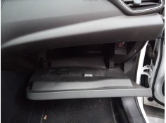 Recambio de guantera para opel grandland x selective referencia OEM IAM    2