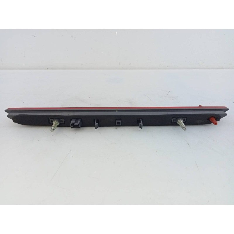 Recambio de luz central de freno para opel grandland x selective referencia OEM IAM   E2-B6-64-1