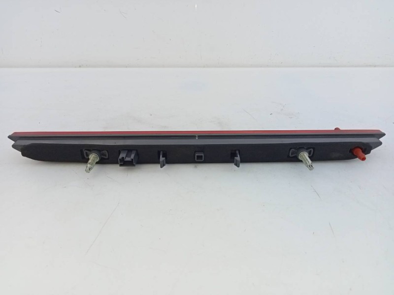 Recambio de luz central de freno para opel grandland x selective referencia OEM IAM   E2-B6-64-1