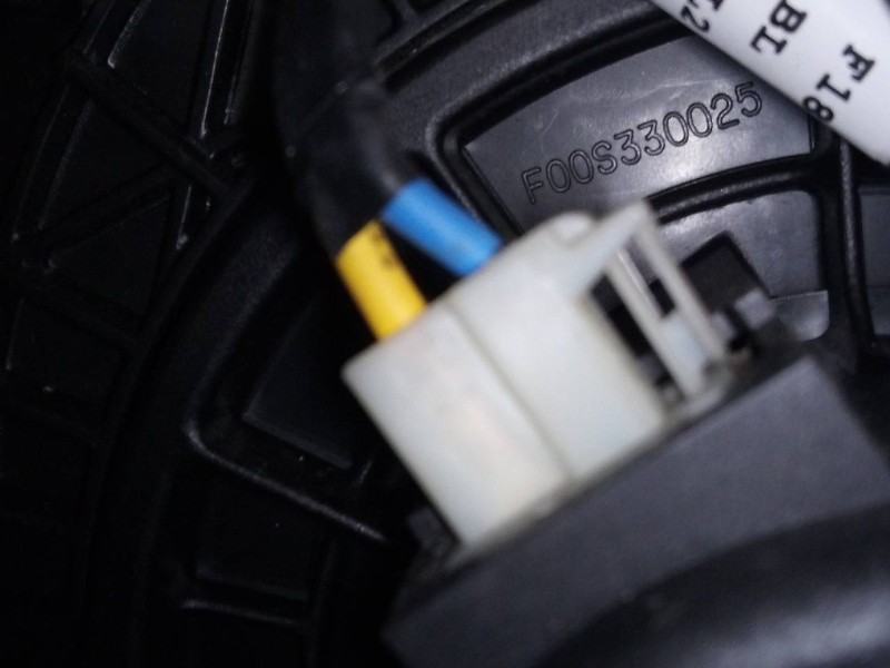 Recambio de ventilador calefaccion para kia sorento 2.5 crdi ex referencia OEM IAM F00S330025  