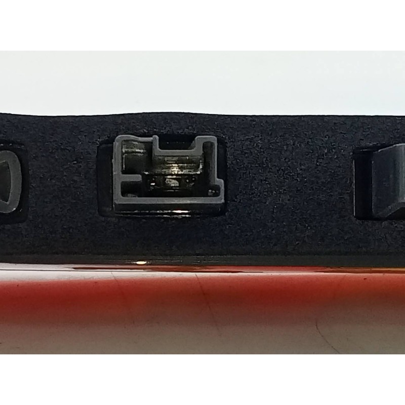 Recambio de luz central de freno para opel grandland x selective referencia OEM IAM   E2-B6-64-1