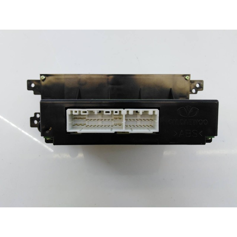 Recambio de mando climatizador para chevrolet captiva 2.0 vcdi lt referencia OEM IAM DKB060927485 96436292 E3-A5-13-2