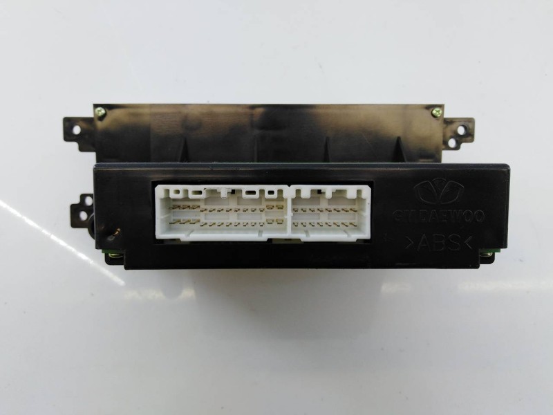 Recambio de mando climatizador para chevrolet captiva 2.0 vcdi lt referencia OEM IAM DKB060927485 96436292 E3-A5-13-2