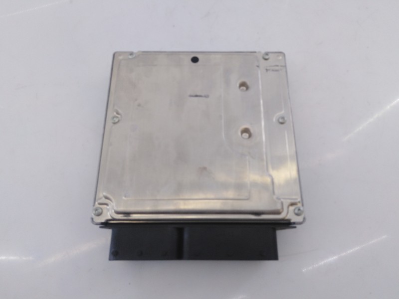 Recambio de centralita motor uce para bmw serie 1 berlina (e81/e87) 118d referencia OEM IAM 7798179  E3-B5-20-1
