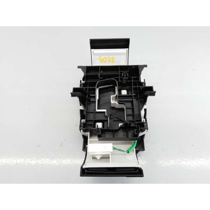 Recambio de palanca cambio para toyota yaris hsd active referencia OEM IAM TG23200B0300  E3-B2-4-2