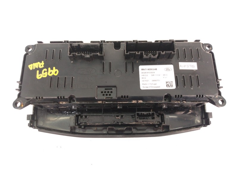 Recambio de mando climatizador para ford puma hybrid st-line referencia OEM IAM MN1T18C612AB KLXNC18C612 E3-B3-40-3