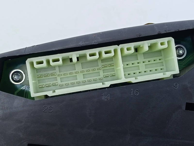 Recambio de cuadro instrumentos para chrysler 300 c touring 3.0 crd referencia OEM IAM P05172061AG A2C53253568 E3-B6-34-1