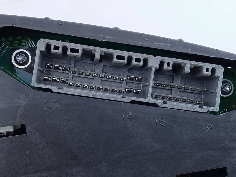 Recambio de cuadro instrumentos para chrysler 300 c touring 3.0 crd referencia OEM IAM P05172061AG A2C53253568 E3-B6-34-1