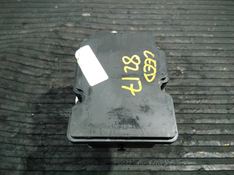 Recambio de abs para kia cee´d drive referencia OEM IAM 6158945200 A258930800 P3-A8-22-3