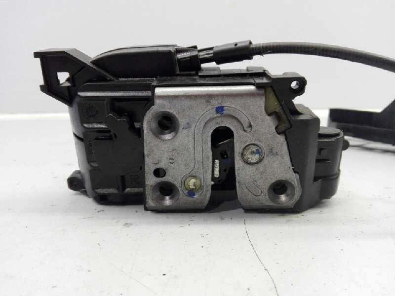 Recambio de cerradura puerta trasera izquierda para renault scenic iii grand dynamique referencia OEM IAM 806070032R  E1-A1-8-1