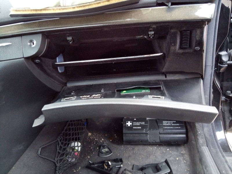 Recambio de guantera para mercedes-benz clase e (w211) berlina e 270 cdi (211.016) referencia OEM IAM   