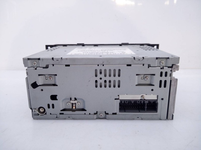 Recambio de sistema audio / radio cd para chrysler 300 c touring 3.0 crd referencia OEM IAM P05064363AB  E3-B6-35-2