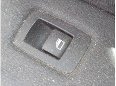 MANDO ELEVALUNAS DELANTERO DERECHO 