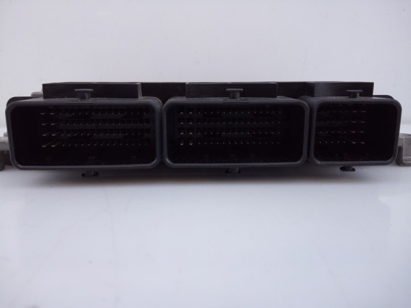 Recambio de centralita motor uce para renault clio iv dynamique referencia OEM IAM 237100959S 0281035806 E2-A1-13-3