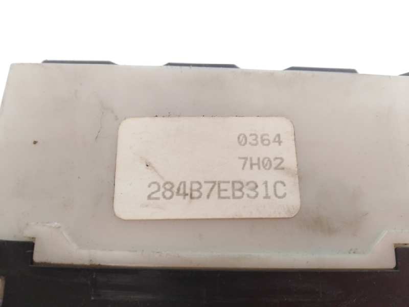 Recambio de caja reles / fusibles para nissan navara pick-up (d40m) doble cab se 4x4 referencia OEM IAM 284B7EB31C  E3-B4-22-3