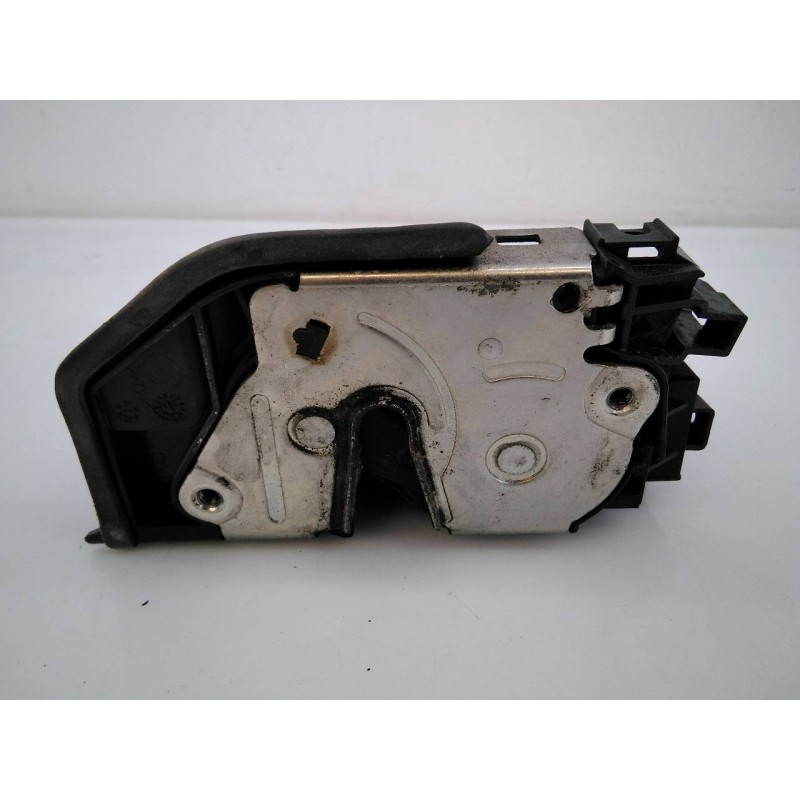 Recambio de cerradura puerta trasera derecha para bmw serie 1 berlina (e81/e87) 118d referencia OEM IAM 51227202148 7167070 E1-A