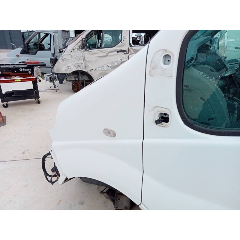 Recambio de aleta delantera izquierda para nissan primastar (x..) combi x83 referencia OEM IAM   