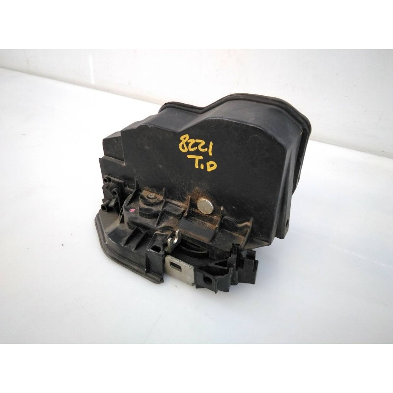 Recambio de cerradura puerta trasera derecha para bmw serie 1 berlina (e81/e87) 118d referencia OEM IAM 51227202148 7167070 E1-A