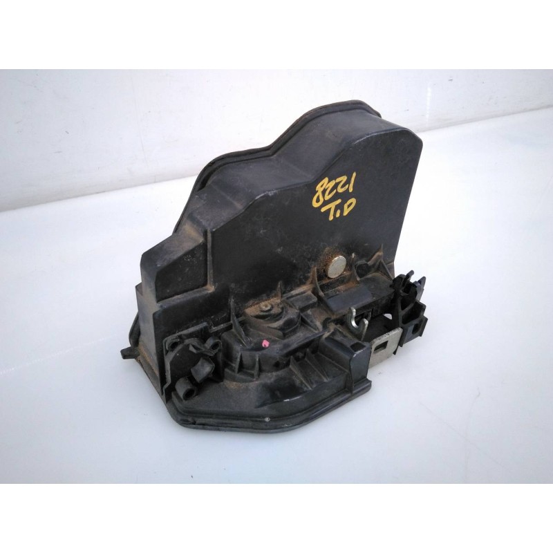 Recambio de cerradura puerta trasera derecha para bmw serie 1 berlina (e81/e87) 118d referencia OEM IAM 51227202148 7167070 E1-A