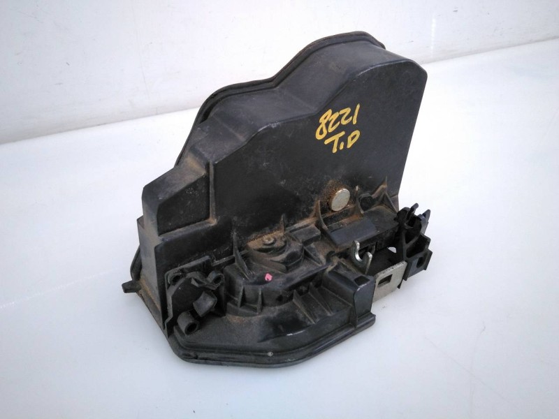 Recambio de cerradura puerta trasera derecha para bmw serie 1 berlina (e81/e87) 118d referencia OEM IAM 51227202148 7167070 E1-A