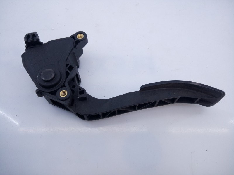 Recambio de pedal acelerador para nissan juke (f15) acenta referencia OEM IAM 180021KM0B  E3-B4-22-3