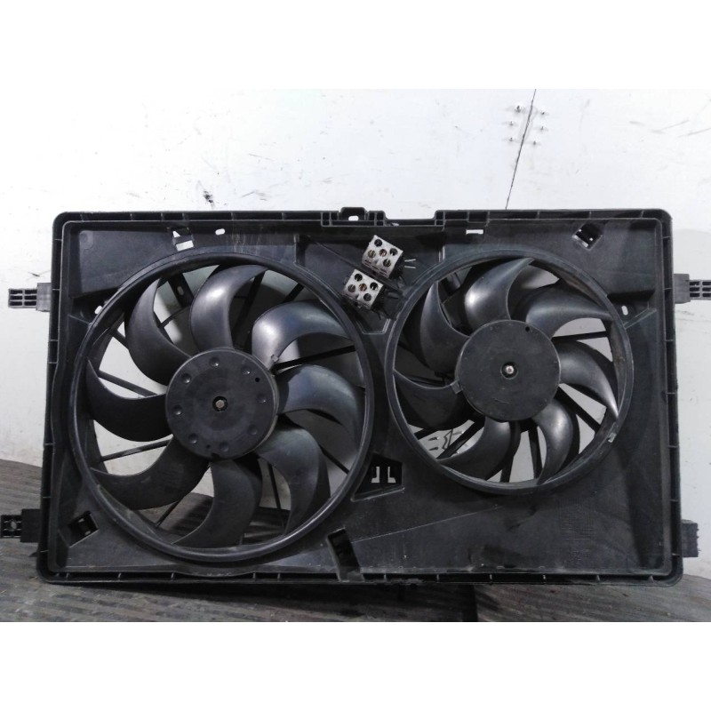 Recambio de electroventilador para nissan nv400 pritsche l3h1 3,5t referencia OEM IAM 8240590  P2-B7-12