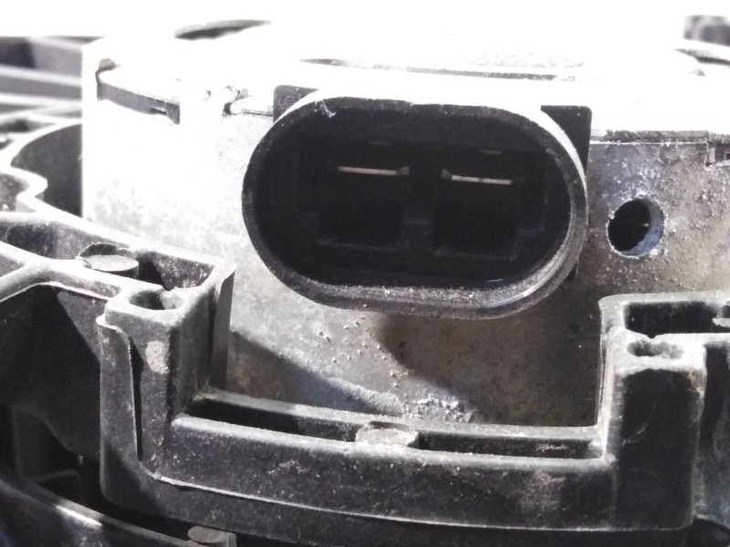 Recambio de electroventilador para nissan nv400 pritsche l3h1 3,5t referencia OEM IAM 8240590  P2-B7-12