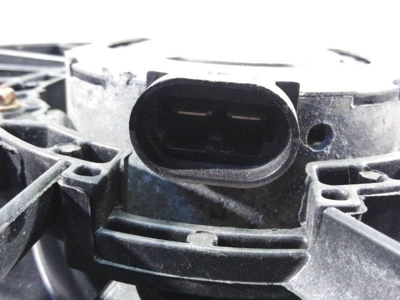 Recambio de electroventilador para nissan nv400 pritsche l3h1 3,5t referencia OEM IAM 8240590  P2-B7-12