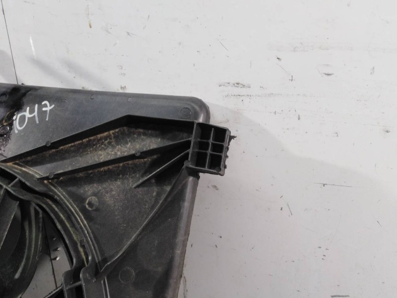 Recambio de electroventilador para nissan nv400 pritsche l3h1 3,5t referencia OEM IAM 8240590  P2-B7-12