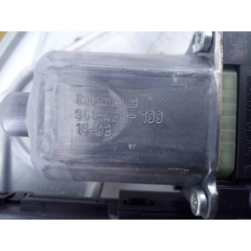 Recambio de elevalunas delantero izquierdo para renault megane iii berlina 5 p business referencia OEM IAM 968431100  E1-A1-40-2