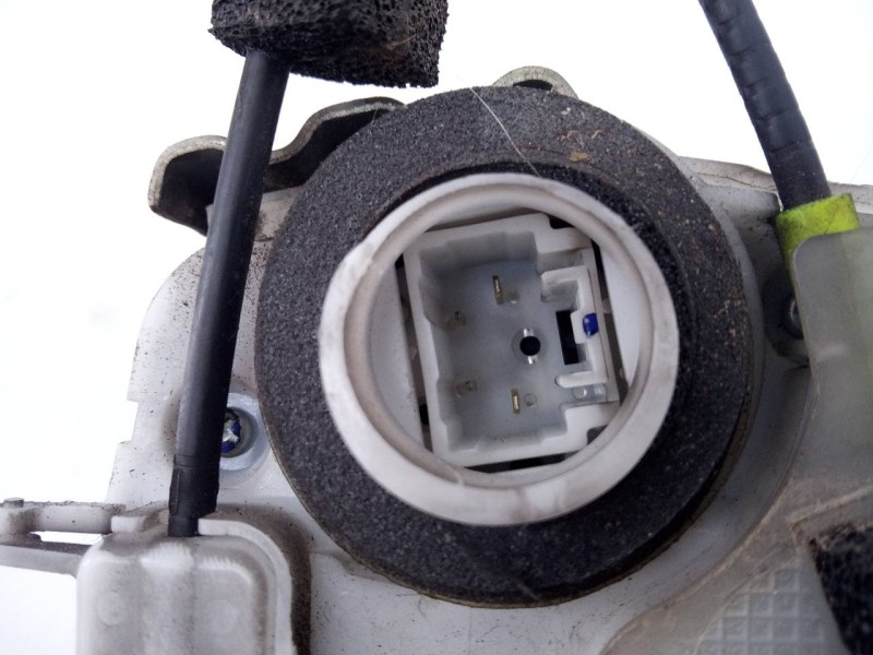 Recambio de cerradura puerta trasera derecha para toyota prius (nhw30) advance referencia OEM IAM   E2-B4-50-1