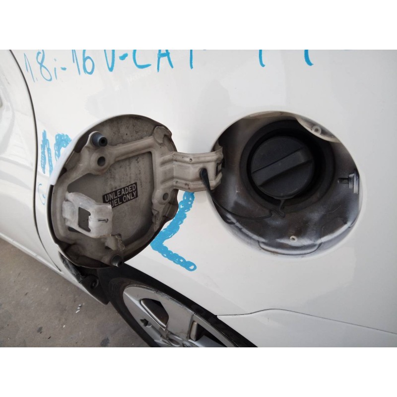 Recambio de tapa exterior combustible para toyota prius (nhw30) advance referencia OEM IAM   