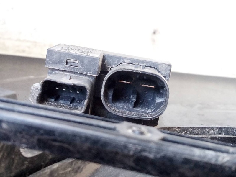 Recambio de electroventilador para citroën c3 picasso exclusive referencia OEM IAM GMV140CEM00 FS2083 P2-A7-3