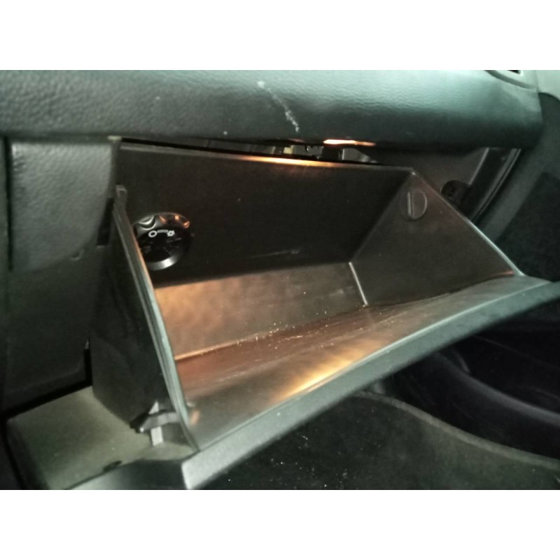 Recambio de guantera para hyundai i30 (gd) trend referencia OEM IAM   