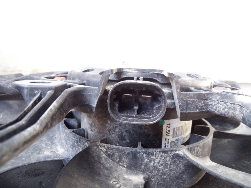 Recambio de electroventilador para citroën c3 picasso exclusive referencia OEM IAM GMV140CEM00 FS2083 P2-A7-3