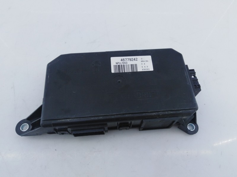 Recambio de centralita cierre para lancia ypsilon (101) 1.3 multijet 16v referencia OEM IAM 46779242  E3-B5-20-2